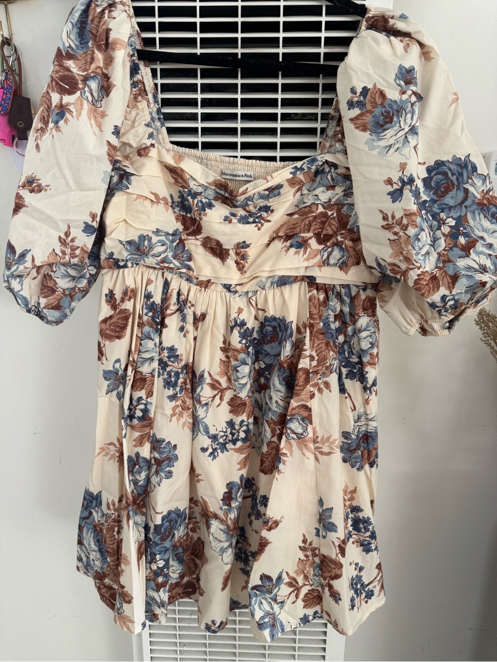 Abercrombie and fitch- Floral Puff Sleeve Babydoll Dress in Cream, Blue & Brown